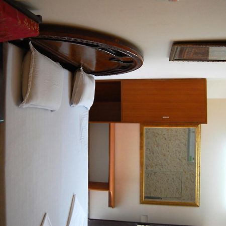 Sai Home Stay Bed & Breakfast- Near Tajmahal Agra  Exteriör bild