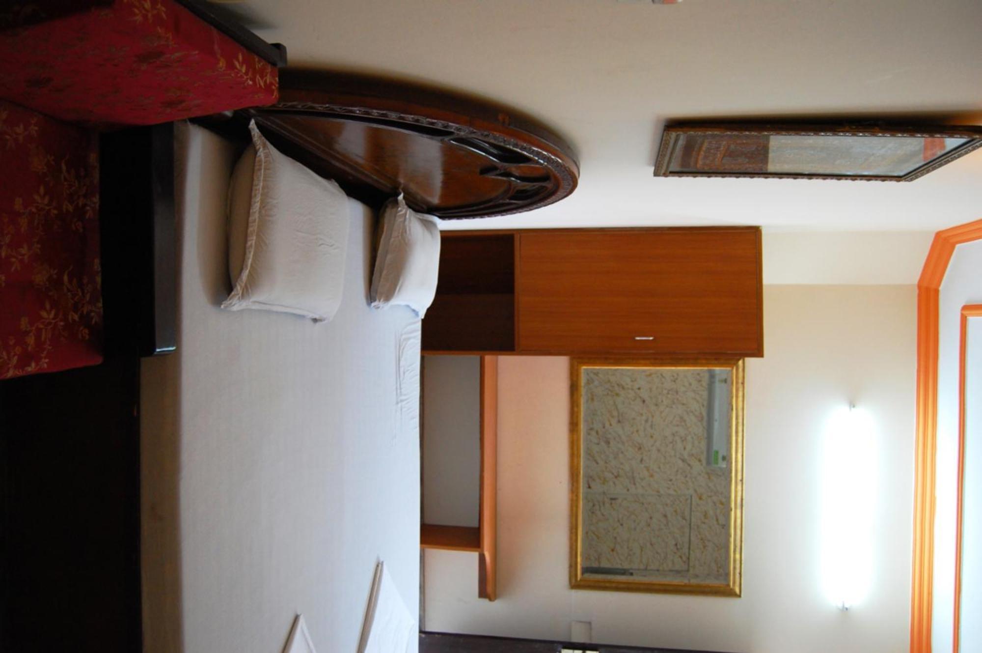 Sai Home Stay Bed & Breakfast- Near Tajmahal Agra  Exteriör bild