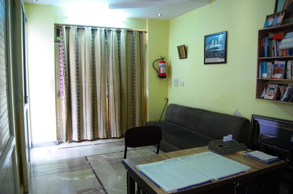 Sai Home Stay Bed & Breakfast- Near Tajmahal Agra  Exteriör bild